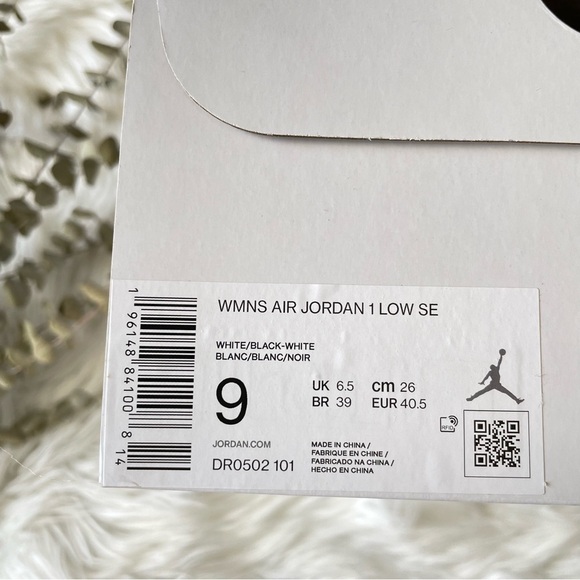 Jordan 1 Low SE Homage Split White Black PRICE FIRM - Picture 12 of 13